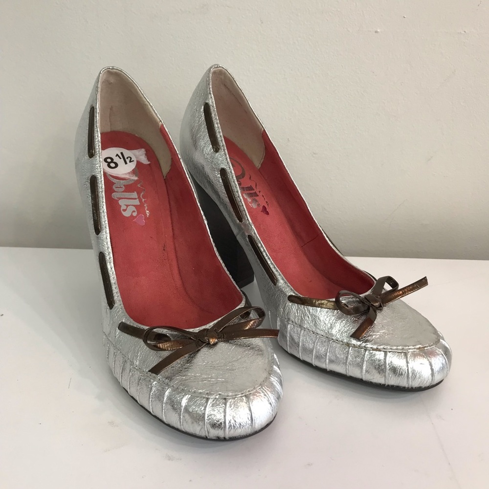 Nina Dolls Silver Shoes
